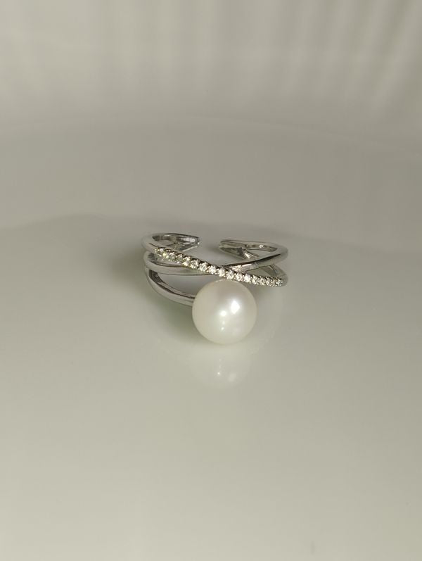 Pearlie Ring - Size Adjustable