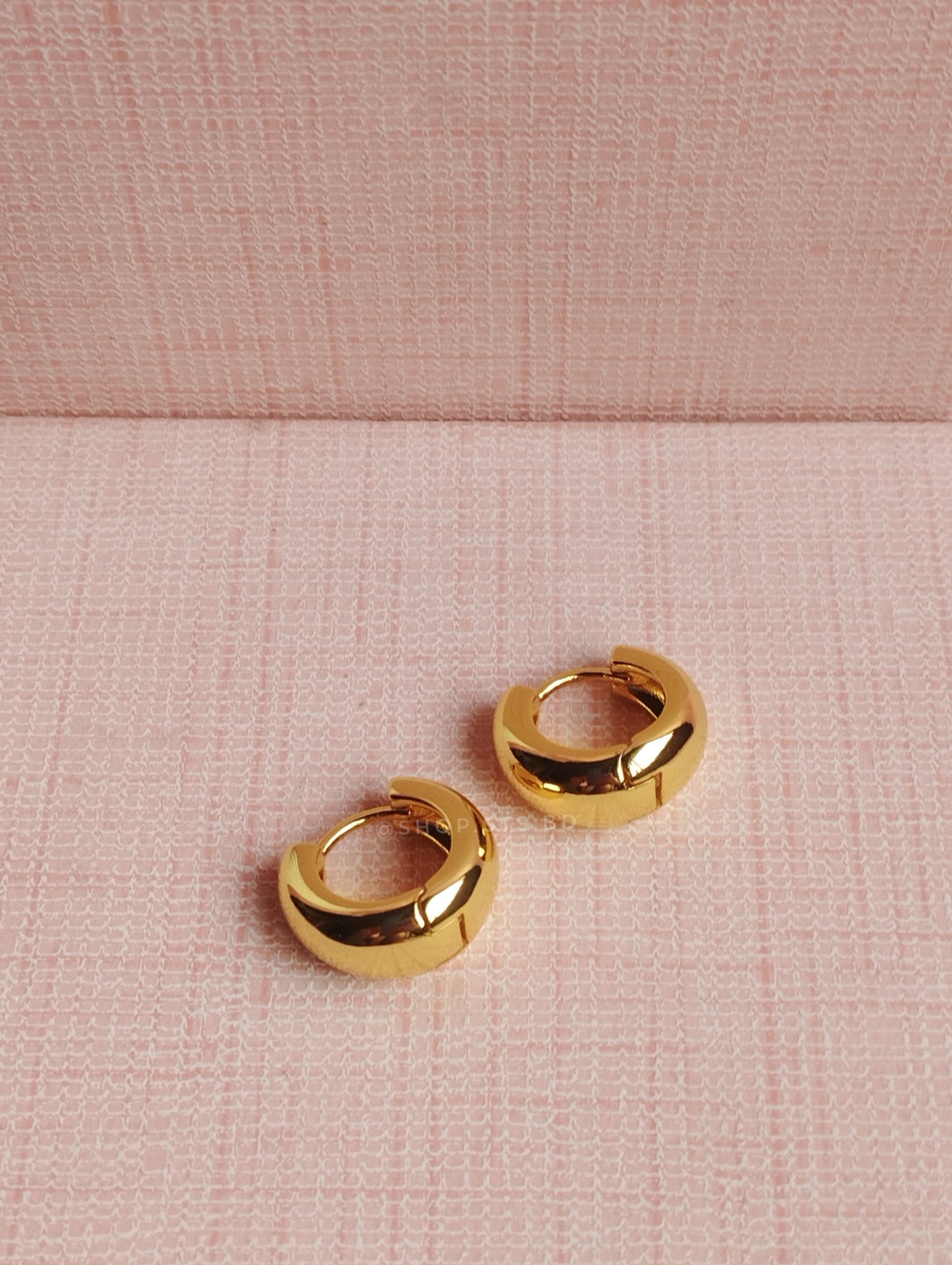 Dublin Golden Chunky Huggie Hoop Earrings 1.5 Cm