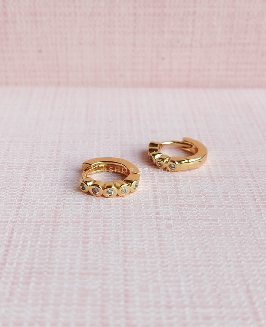 Bezeled Mini Hoop Earrings for Upperlobe piercings