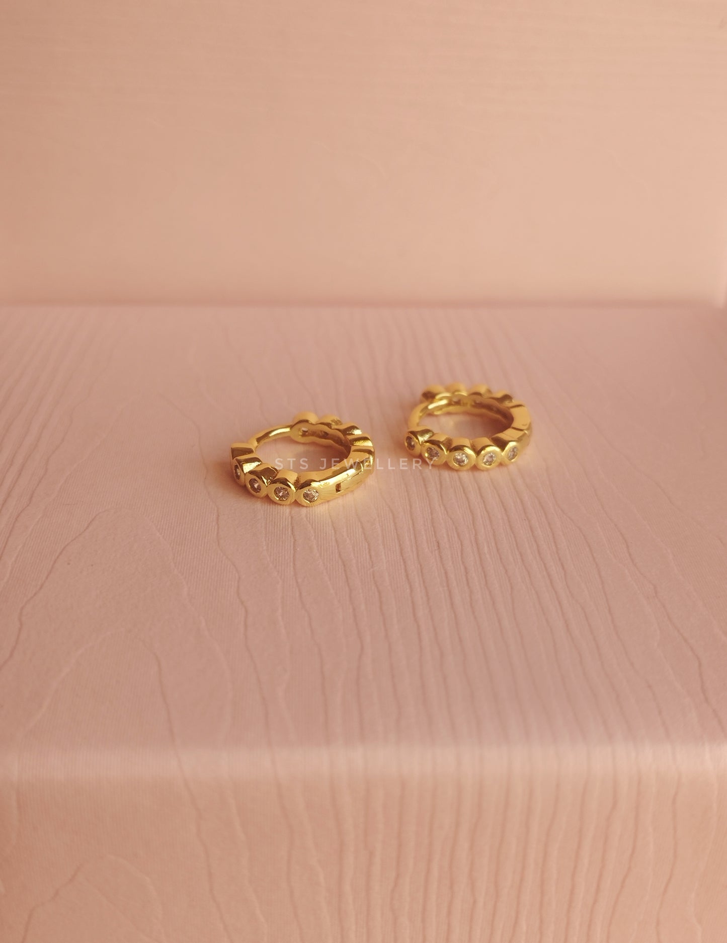 Gia 0.8 Cm Hoops With Bezeled CZ Stones