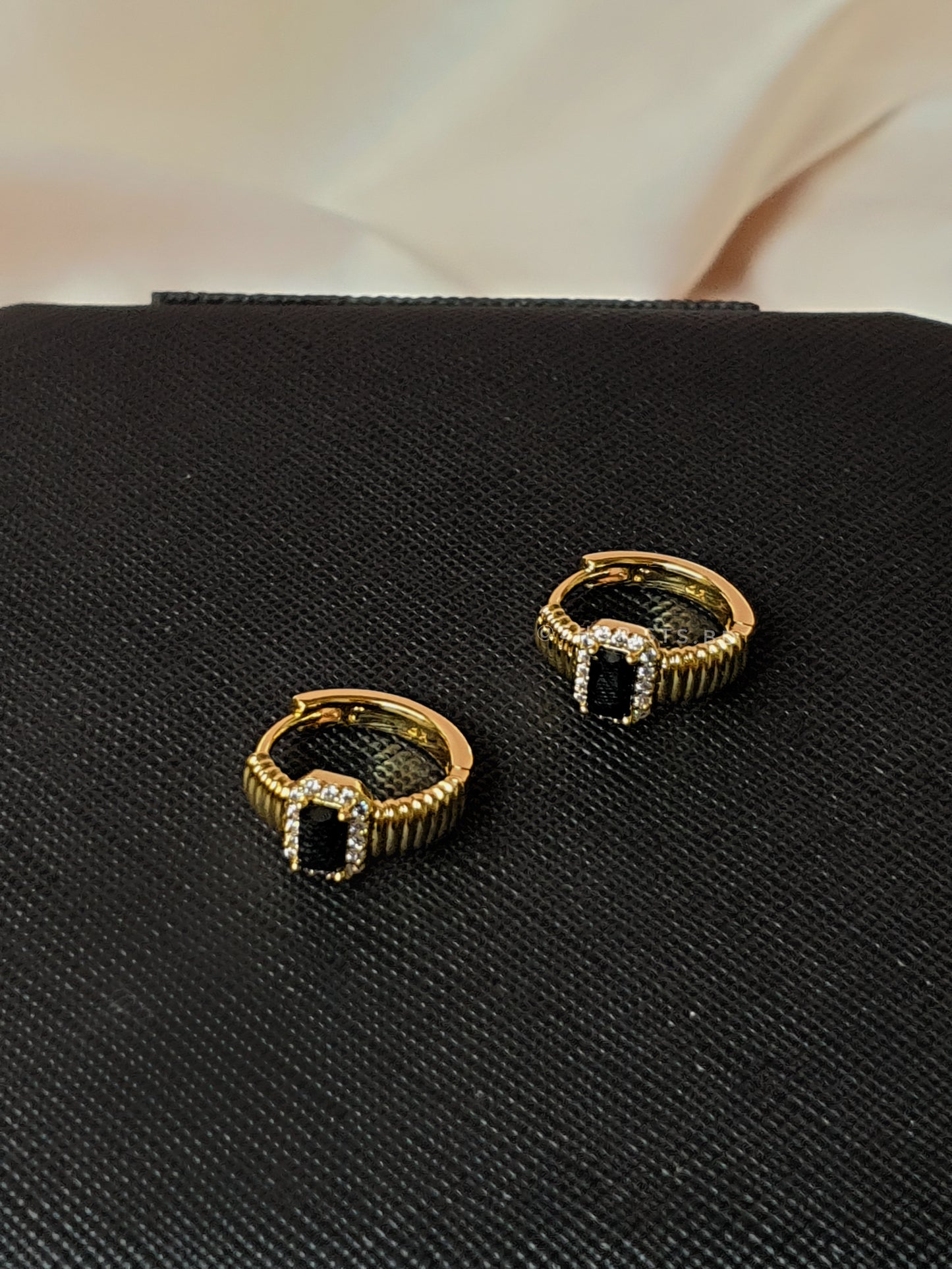 Isabelle Hoop Earrings With Black Stone 1.3 Cm