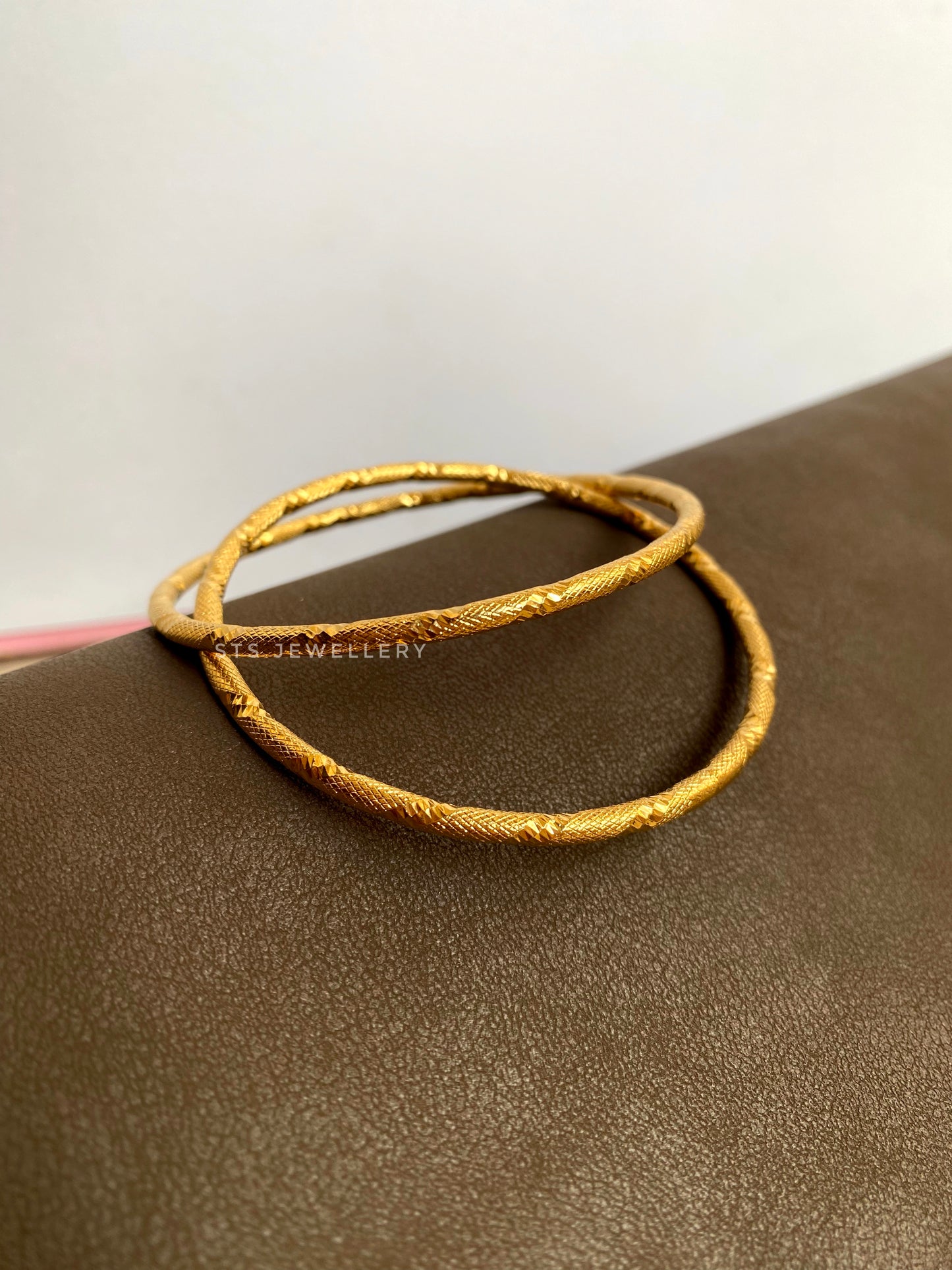Apsara Golden Bangles (Set of 2)