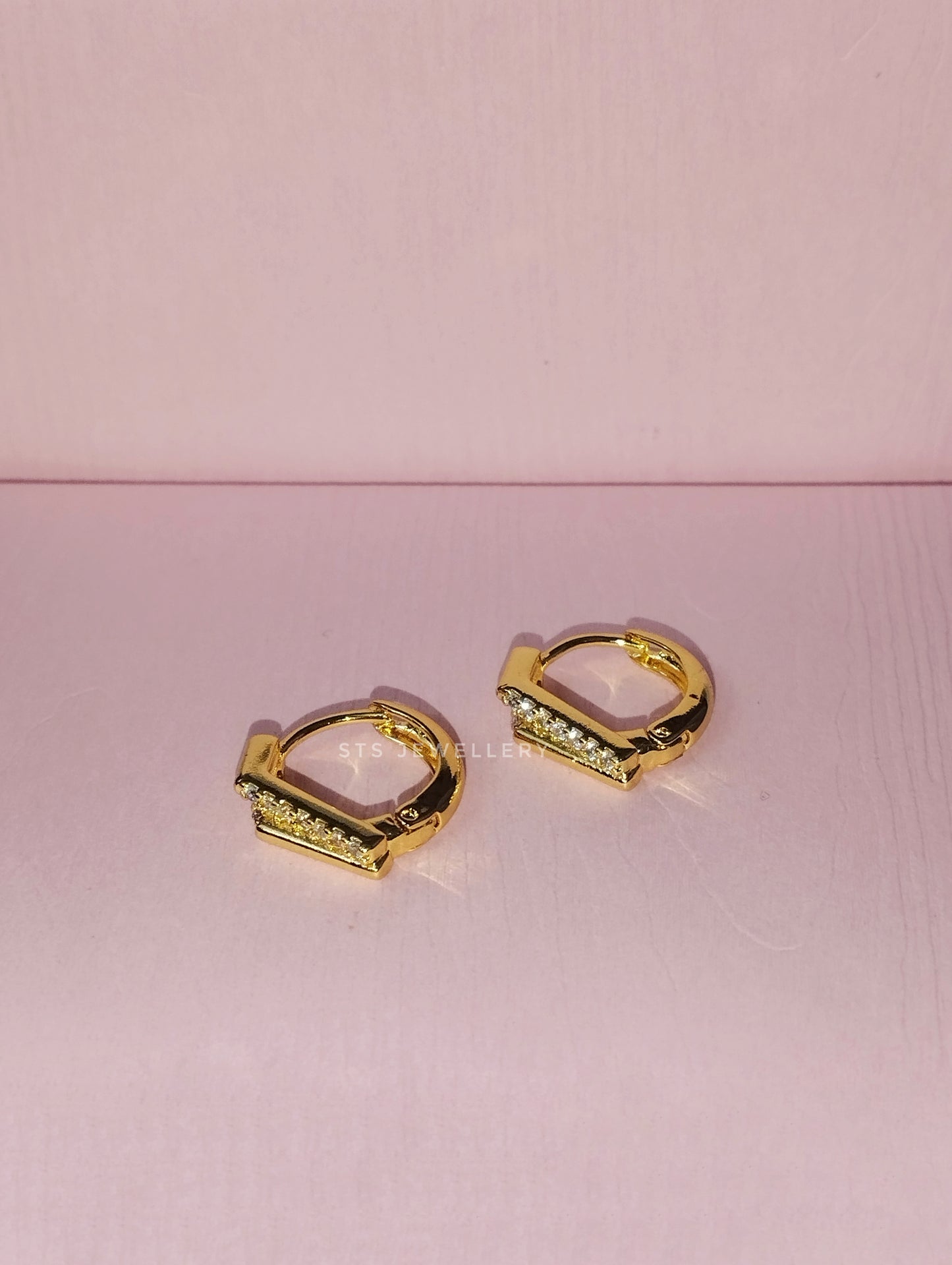 Atlas Mini Hoop Earrings 1.5 cm