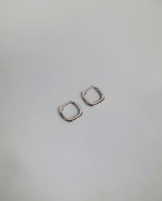 Dixie Mini Upper Lobe Hoop Earrings 0.7 cm