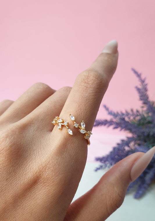 Tiara Ring - Adjustable( Golden)