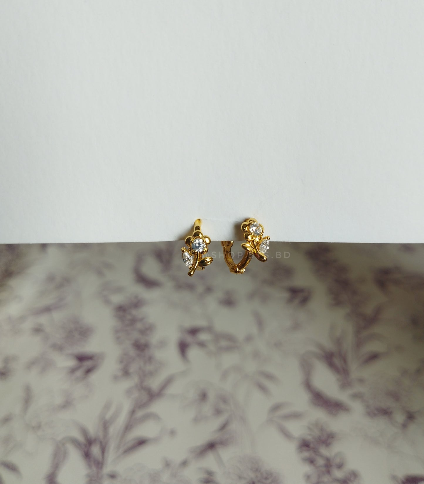 Poppy Mini Hoop Earrings |  For Upper Lobe Piercings 0.8 cm