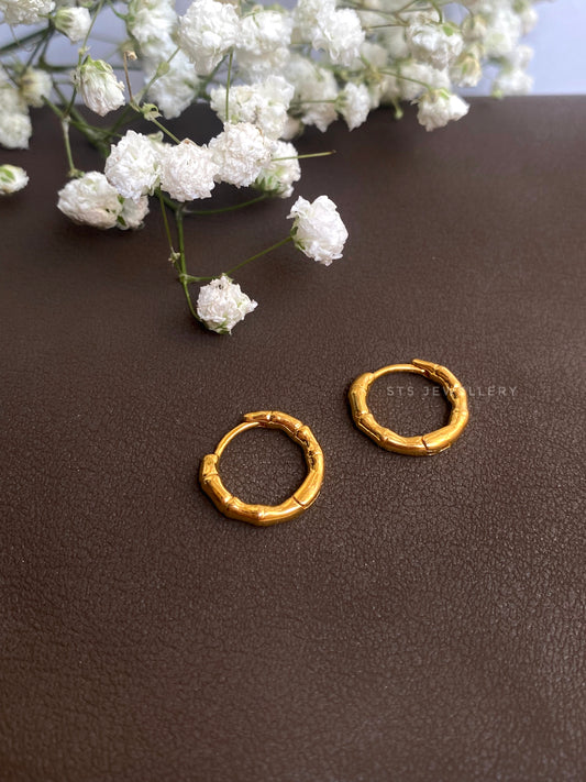 Bamboo Minimal 1.1 Cm Golden Hoop Earrings