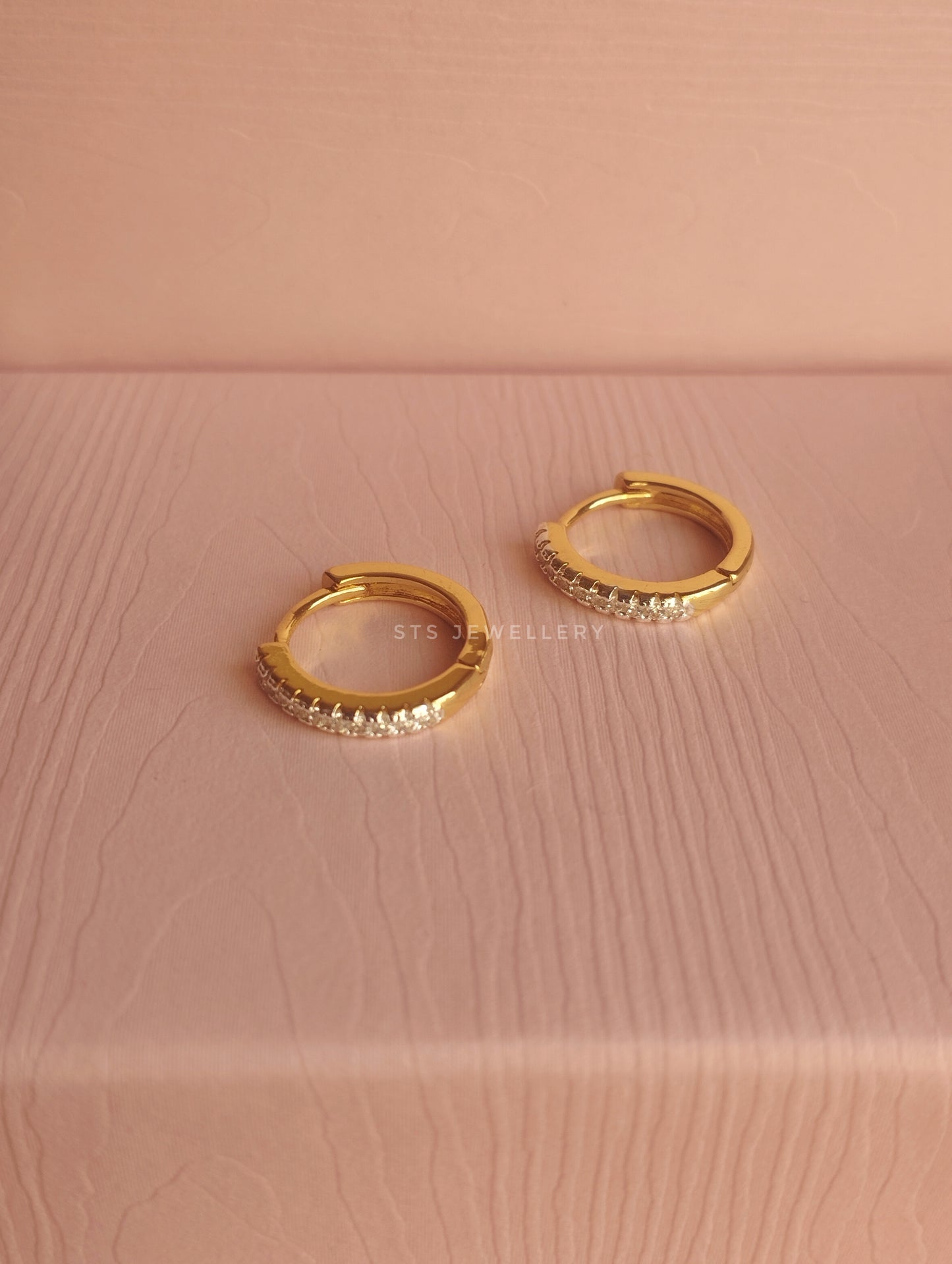 1.4 Cm Kira Minimal Hoops With CZ Stones