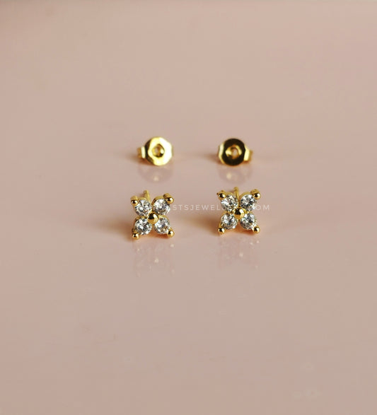 Bells Flower Stud Earrings 8 mm