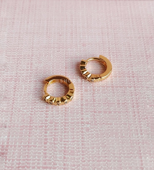 Bezeled Mini Hoop Earrings for Upperlobe piercings