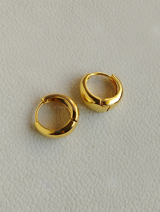 Donatella Hoop Earrings 1.4 cm , Chunky & Minimal Style
