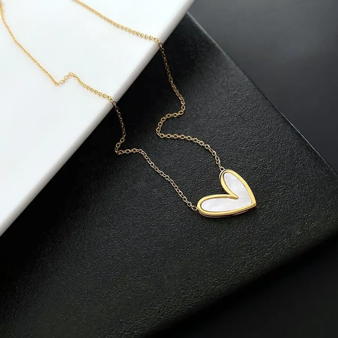 Sweet Pearly Heart Necklace