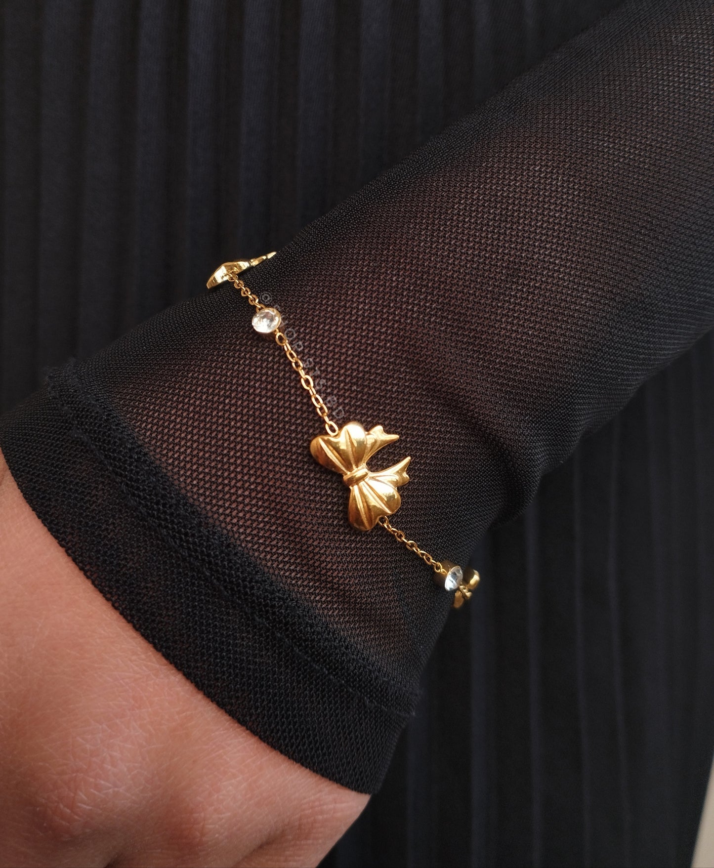 Riona Bow Charm Chain Bracelet