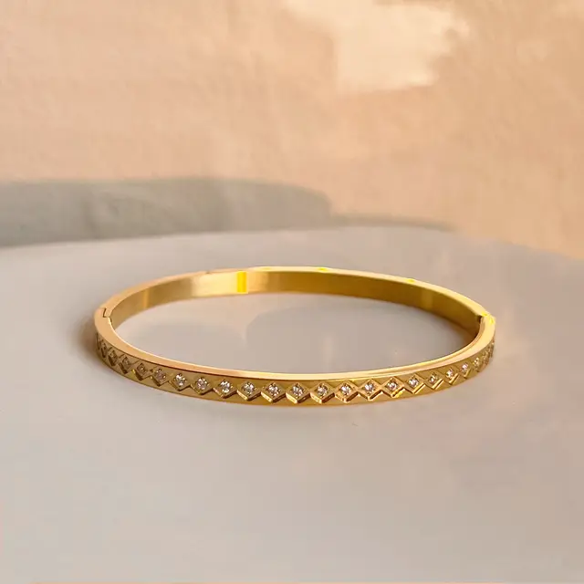 Eva Bangle Bracelet
