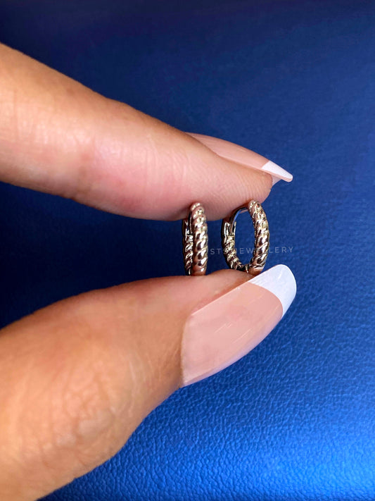 0.8.Twisted Silver Coloured Helix Hoop Earrings